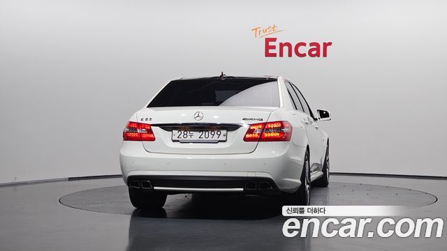 Mercedes-Benz E-Class (W212) E63 AMG 2011 — фото 4