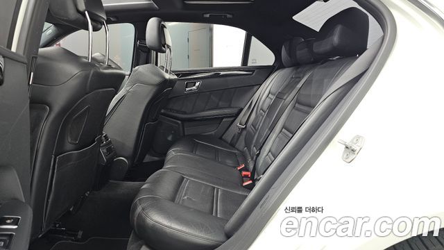 Mercedes-Benz E-Class (W212) E63 AMG 2011 — фото 12