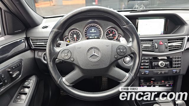 Mercedes-Benz E-Class (W212) E63 AMG 2011 — фото 13