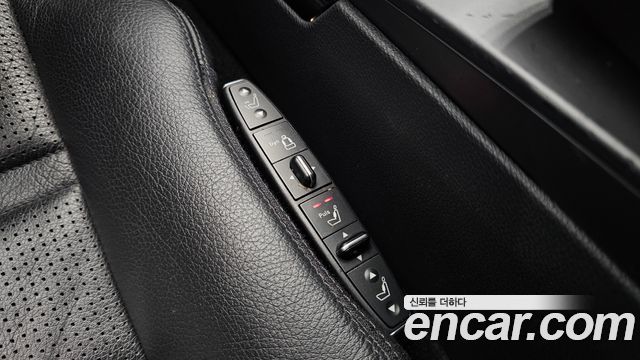Mercedes-Benz E-Class (W212) E63 AMG 2011 — фото 20
