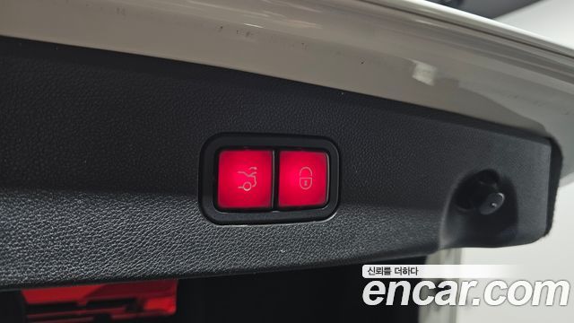 Mercedes-Benz E-Class (W212) E63 AMG 2011 — фото 34