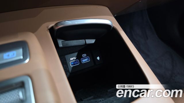 Genesis GV70 2.5T Gasoline AWD 2023 — фото 32