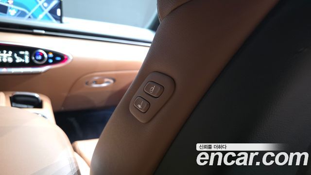 Genesis GV70 2.5T Gasoline AWD 2023 — фото 45