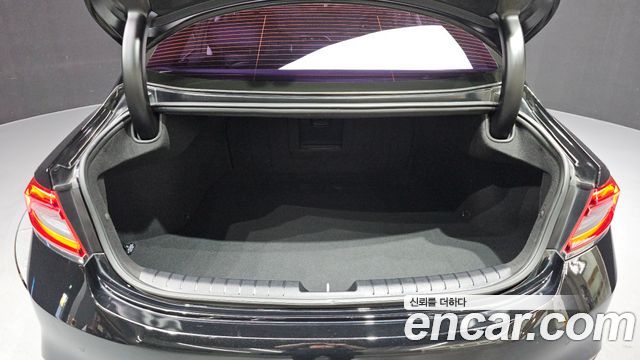 Hyundai Grandeur (IG) 2.4 Premium 2018 — фото 15