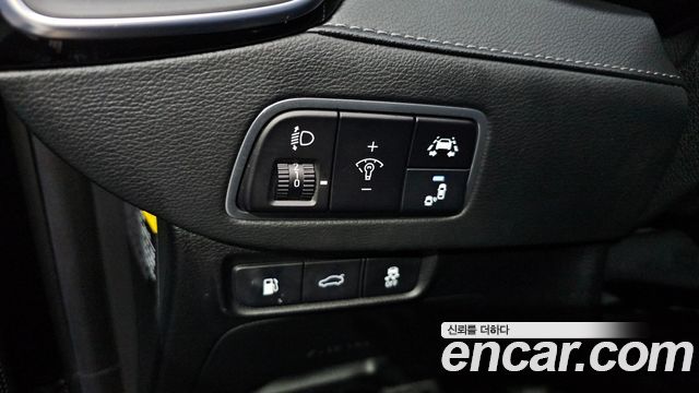 Hyundai Grandeur (IG) 2.4 Premium 2018 — фото 19