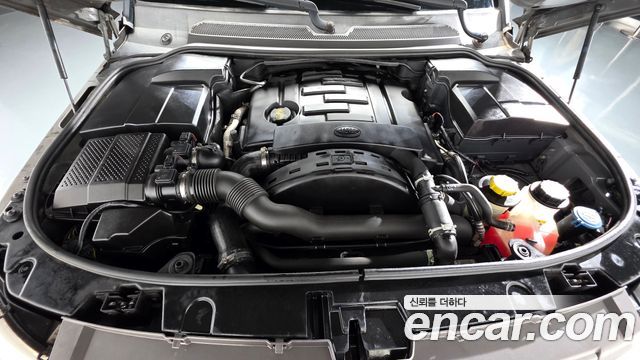 Land Rover Discovery 4 3.0 SDV6 SE 2011 — фото 6