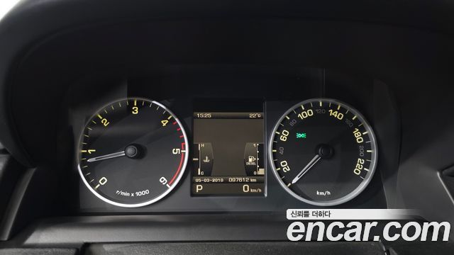 Land Rover Discovery 4 3.0 SDV6 SE 2011 — фото 8