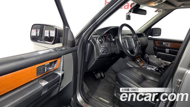 Land Rover Discovery 4 3.0 SDV6 SE 2011 — фото 10