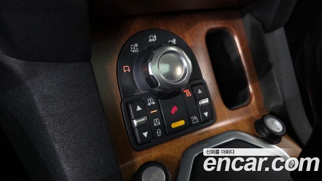 Land Rover Discovery 4 3.0 SDV6 SE 2011 — фото 12