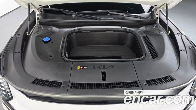 Kia EV9 Long Range 4WD GT Line 2024 — фото 6