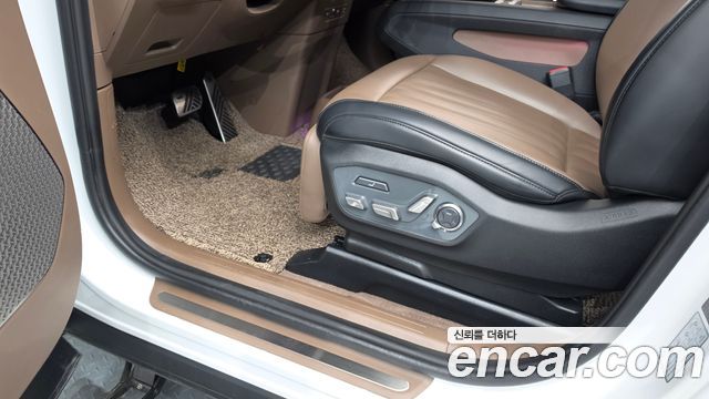 Kia EV9 Long Range 4WD GT Line 2024 — фото 20