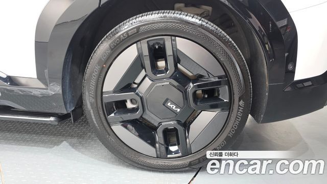 Kia EV9 Long Range 4WD GT Line 2024 — фото 27