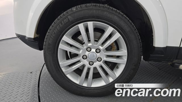 Land Rover Discovery 4 3.0 SDV6 HSE 2016 — фото 5