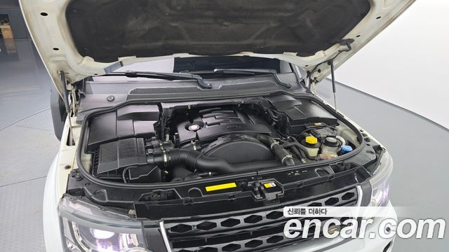 Land Rover Discovery 4 3.0 SDV6 HSE 2016 — фото 6