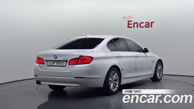 BMW 5 Series (F10) 528i 2011 — фото 2