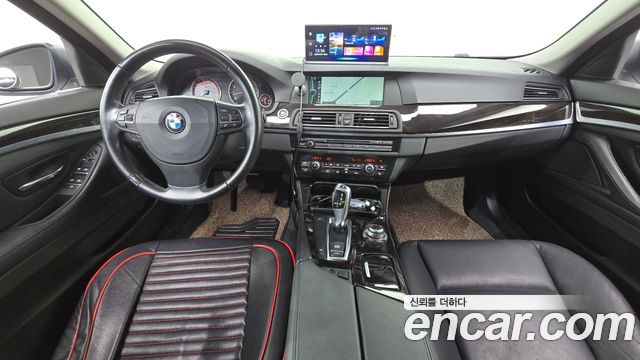 BMW 5 Series (F10) 528i 2011 — фото 7