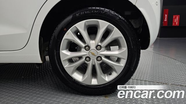 Chevrolet Spark Premier 2022 — фото 21