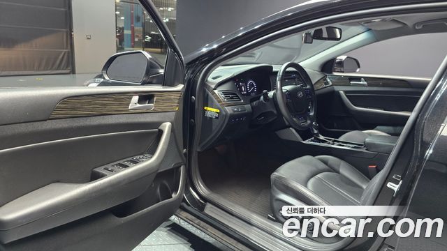 Hyundai Sonata (LF) 2.0 Smart Special 2017 — фото 10
