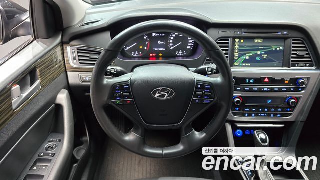 Hyundai Sonata (LF) 2.0 Smart Special 2017 — фото 13