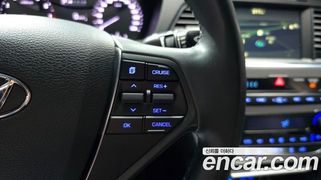 Hyundai Sonata (LF) 2.0 Smart Special 2017 — фото 16