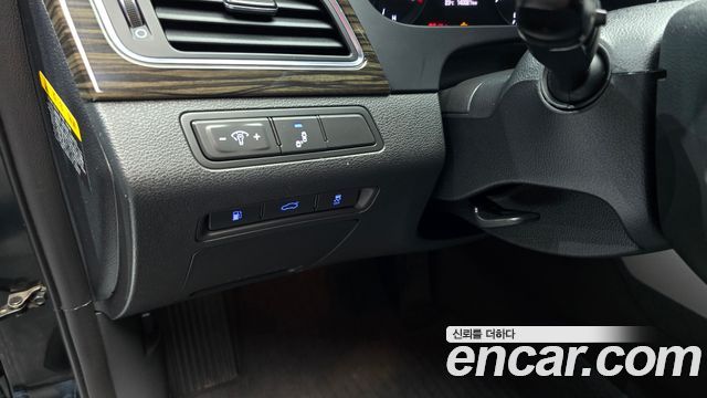 Hyundai Sonata (LF) 2.0 Smart Special 2017 — фото 19
