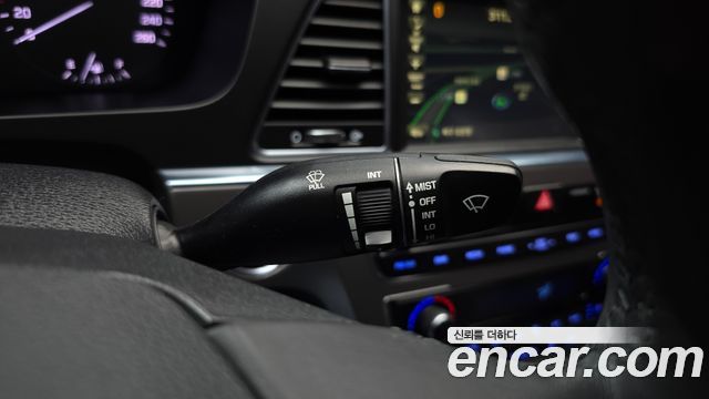 Hyundai Sonata (LF) 2.0 Smart Special 2017 — фото 27