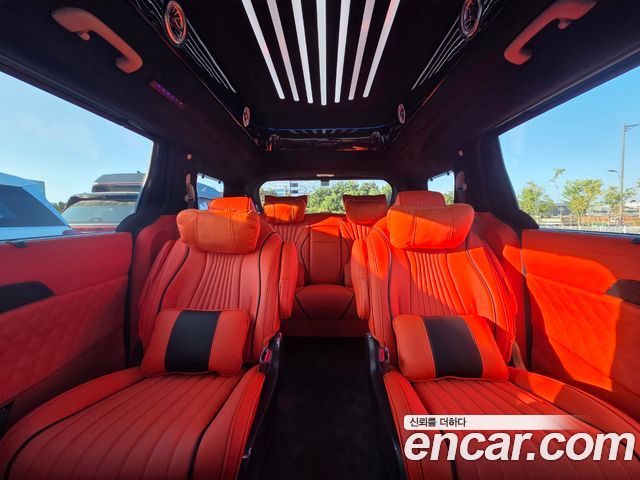 Kia Carnival (IV) HEV 9-Seater Hi-Limousine (Special vehicle)