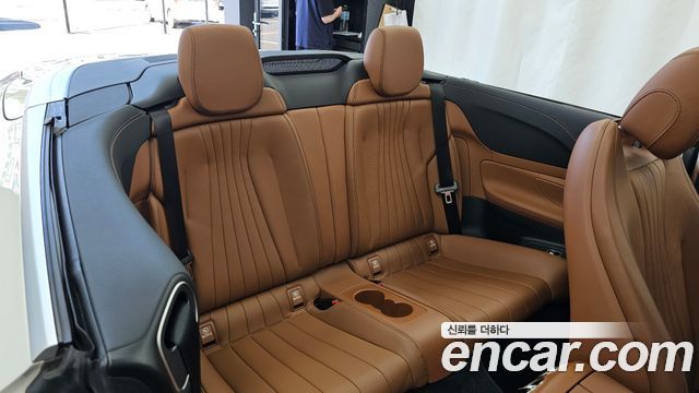 Mercedes-Benz E-Class (W213) E220d Cabriolet 2020 — фото 12
