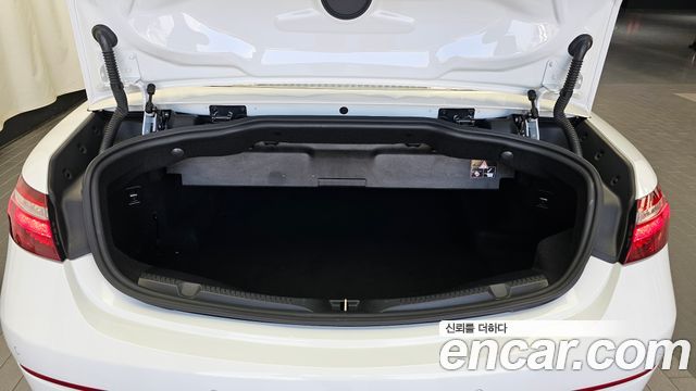 Mercedes-Benz E-Class (W213) E220d Cabriolet 2020 — фото 20