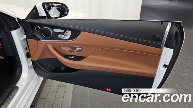 Mercedes-Benz E-Class (W213) E220d Cabriolet 2020 — фото 25