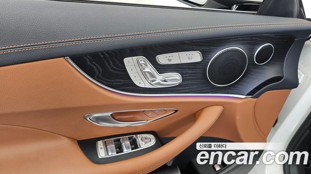Mercedes-Benz E-Class (W213) E220d Cabriolet 2020 — фото 30