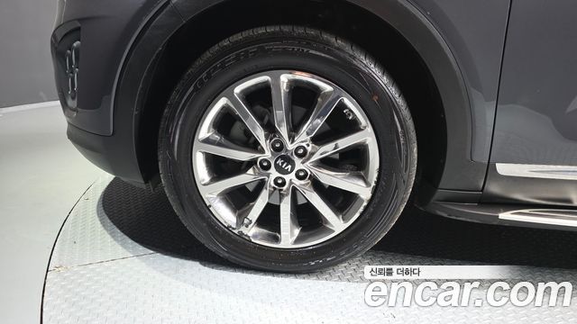 Kia Sorento Diesel 2.0 2WD Noblesse 2016 — фото 5