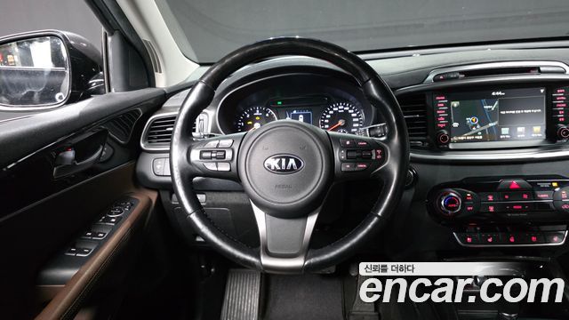 Kia Sorento Diesel 2.0 2WD Noblesse 2016 — фото 13