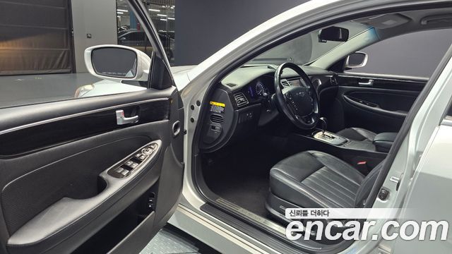 Hyundai Genesis BH330 Modern Standard 2013 — фото 10