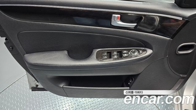 Hyundai Genesis BH330 Modern Standard 2013 — фото 24