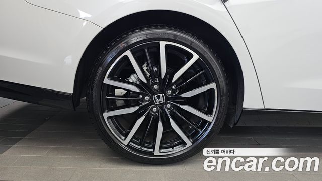 Honda Accord (XI) 2.0 Hybrid Touring 2024 — фото 5