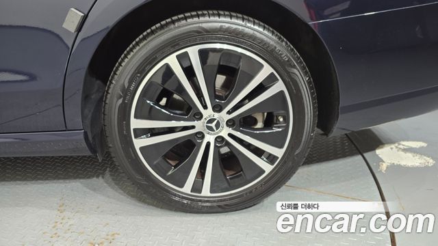 Mercedes-Benz E-Class (W213) E250 Avantgarde 2022 — фото 21