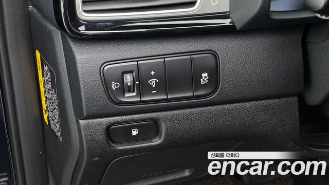 Kia Niro Prestige 2017 — фото 14