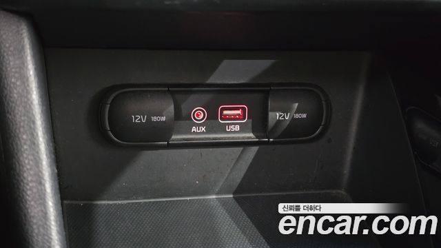 Kia Niro Prestige 2017 — фото 20