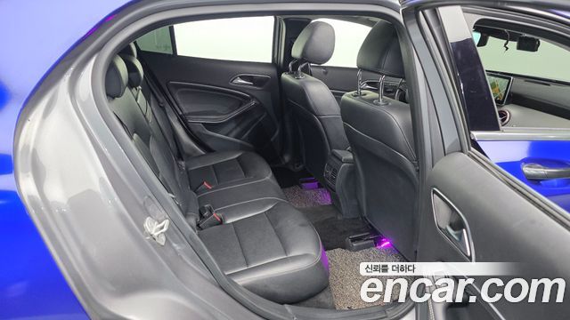 Mercedes-Benz GLA-Class (X156) GLA200 d 2016 — фото 12