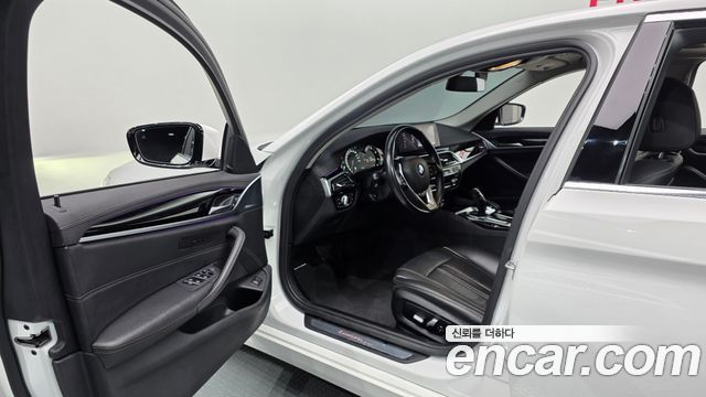 BMW 5 Series (G30) 520d Luxury Special Edition 2018 — фото 10