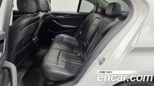 BMW 5 Series (G30) 520d Luxury Special Edition 2018 — фото 15