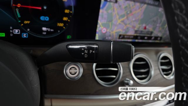 Mercedes-Benz E-Class (W213) E300e 4MATIC Exclusive 2022 — фото 9
