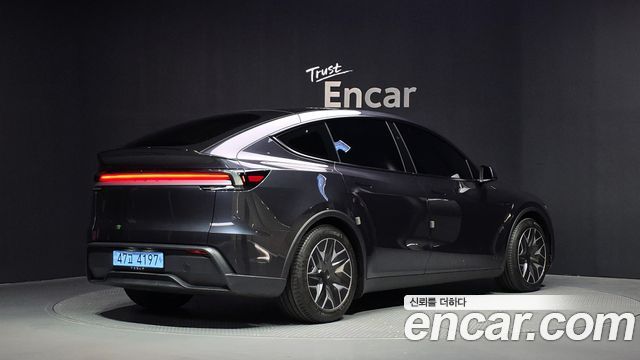 Tesla Model Y L Long Range AWD 2026 — фото 2