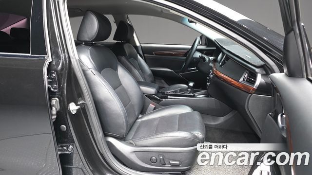 Kia K7 3.0 LPI Prestige (Rental Car) 2017 — фото 11