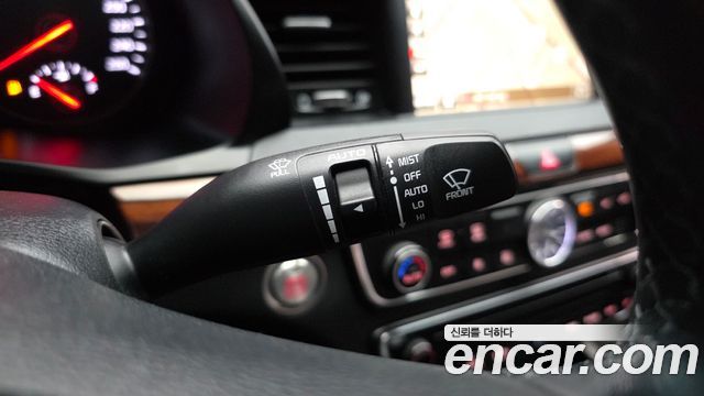 Kia K7 3.0 LPI Prestige (Rental Car) 2017 — фото 18