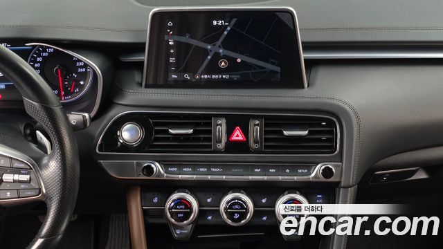 Genesis G70 2.0T Supreme 2018 — фото 12