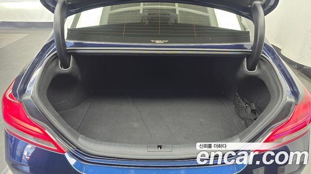 Genesis G70 2.0T Supreme 2018 — фото 17