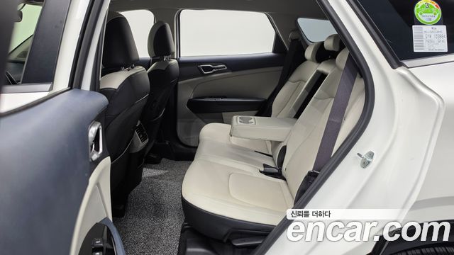 Kia Sportage (V) Gasoline 1.6 Turbo 2WD Nobleless 2023 — фото 11