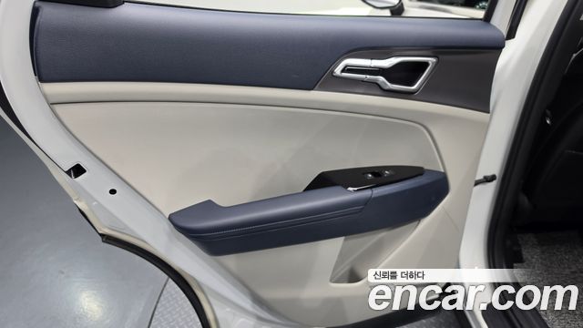 Kia Sportage (V) Gasoline 1.6 Turbo 2WD Nobleless 2023 — фото 25